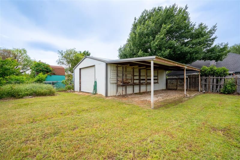 623 Newlin Lane, Granbury TX 76048 - Photo 35