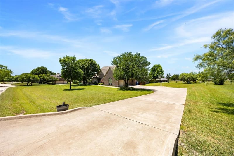 109 Aledo Pointe Drive, Aledo TX 76008 - Photo 2