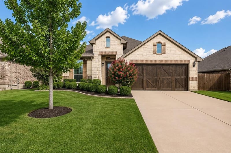 734 Larkspur Lane, Midlothian TX 76065 - Photo 3