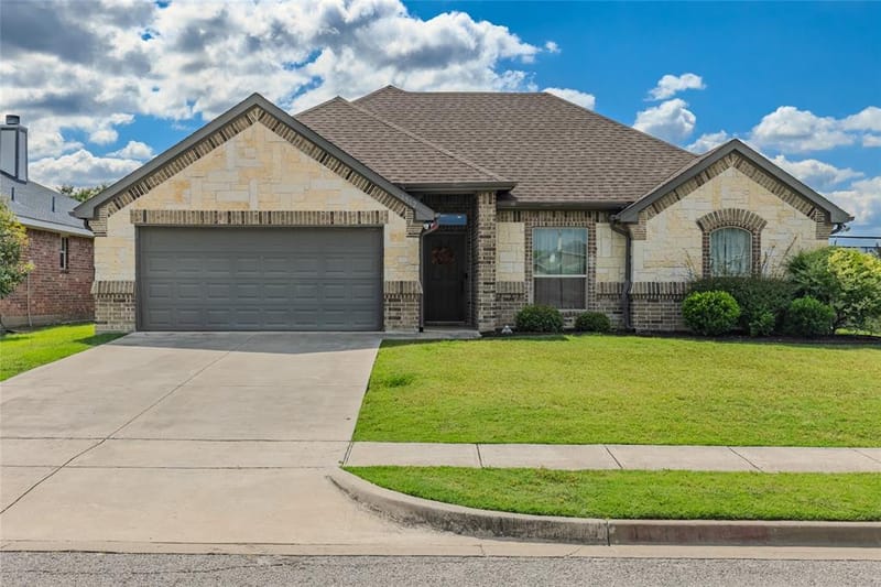 6512 Ashland Drive, Greenville TX 75402 - Photo 2
