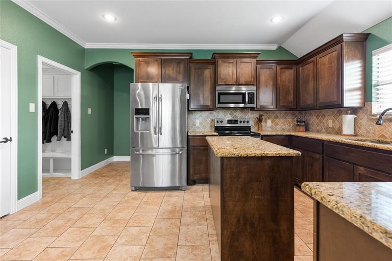 6512 Ashland Drive, Greenville TX 75402 - Photo 12
