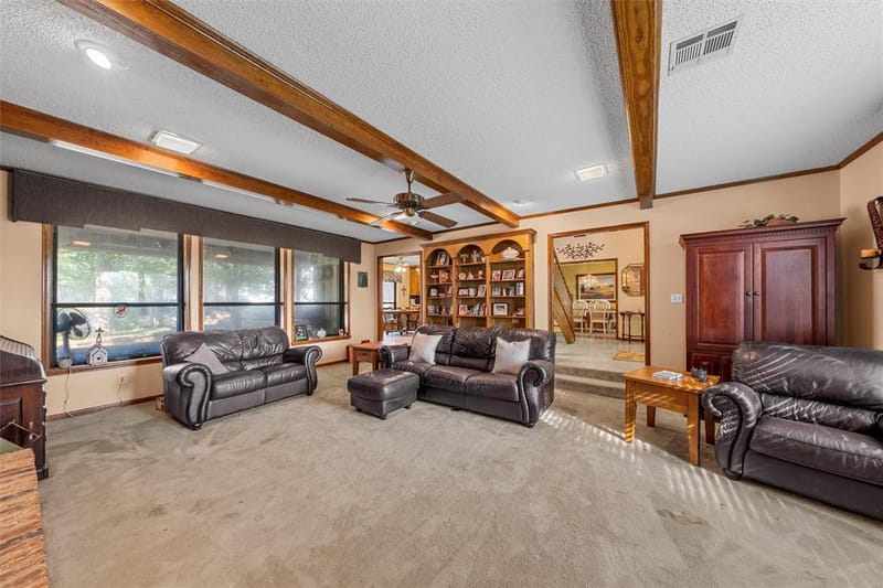 10011 Lost Oak Ridge Drive, Woodway TX 76712 - Photo 5