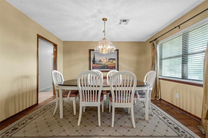 10011 Lost Oak Ridge Drive, Woodway TX 76712 - Photo 10