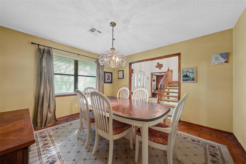 10011 Lost Oak Ridge Drive, Woodway TX 76712 - Photo 11