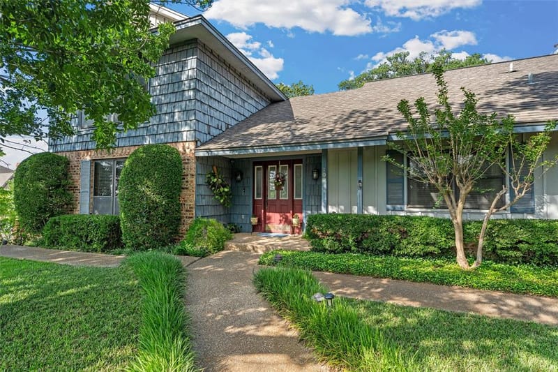 10011 Lost Oak Ridge Drive, Woodway TX 76712 - Photo 4