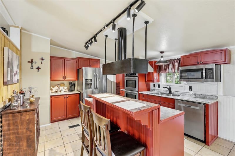 937 Nacogdoches River Drive, Granbury TX 76048 - Photo 4