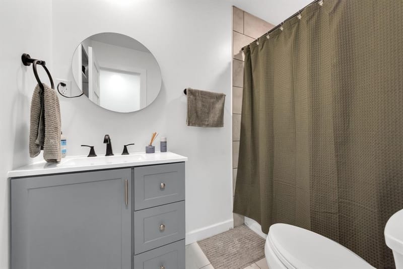 821 Lovers Lane, Grapevine TX 76051 - Photo 17