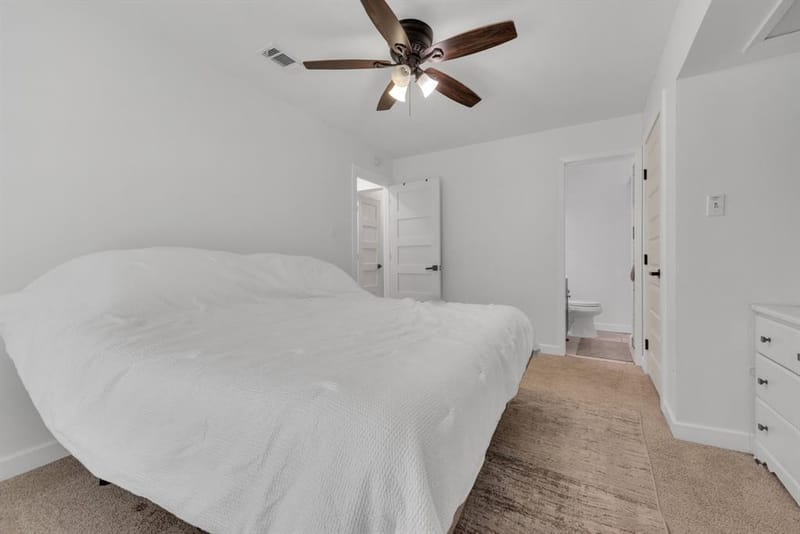 821 Lovers Lane, Grapevine TX 76051 - Photo 15