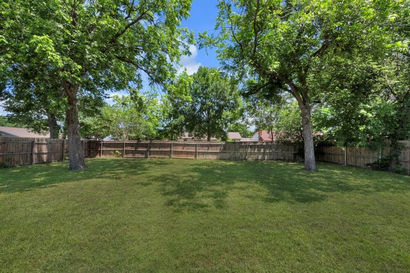 821 Lovers Lane, Grapevine TX 76051 - Photo 21