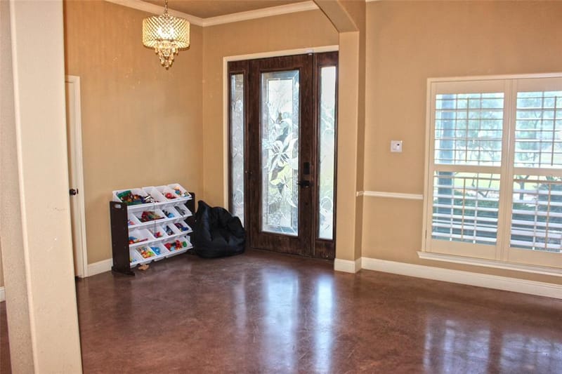 2601 NE 23rd Street, Mineral Wells TX 76067 - Photo 9