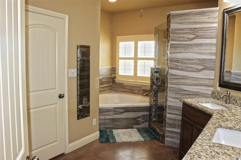 2601 NE 23rd Street, Mineral Wells TX 76067 - Photo 21