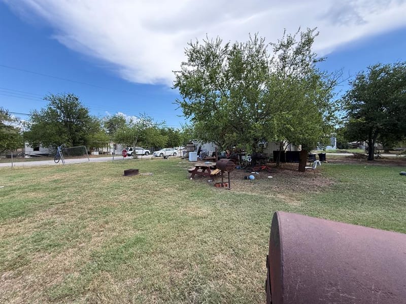 1716 SW 6th Avenue, Mineral Wells TX 76067 - Photo 5