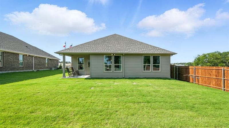 109 TYLER Street, Grandview TX 76050 - Photo 31