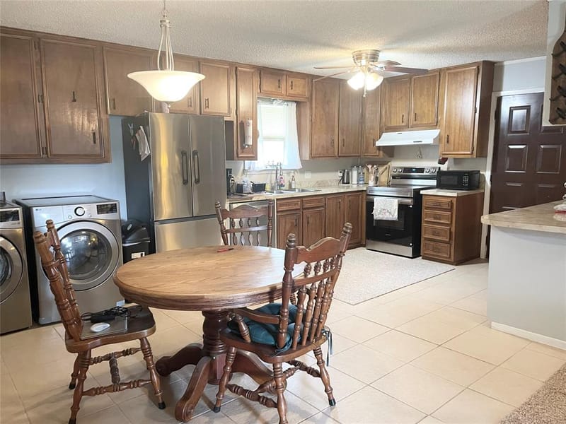 140 S Comanche Drive, De Leon TX 76444 - Photo 8
