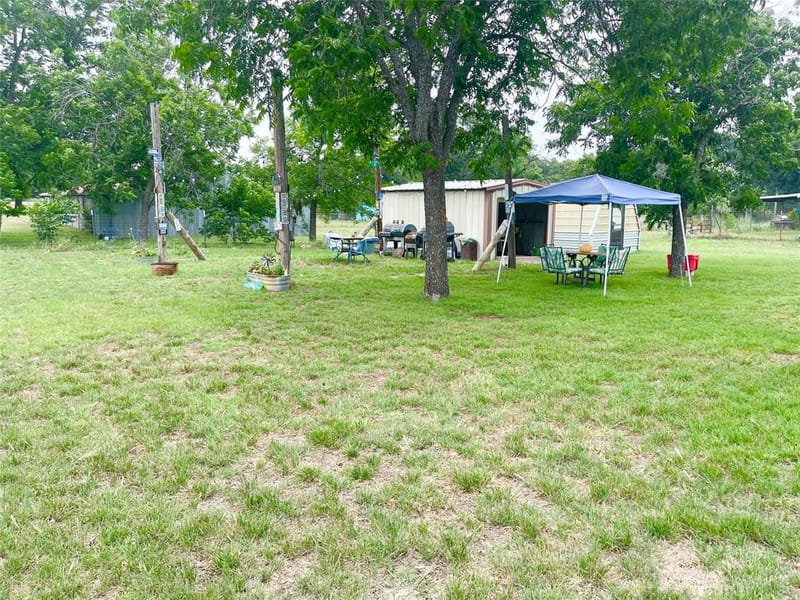 140 S Comanche Drive, De Leon TX 76444 - Photo 25