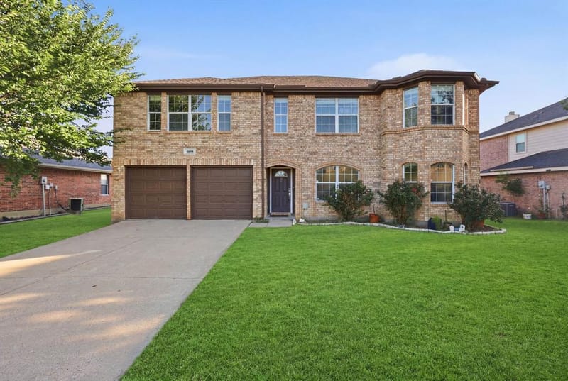 608 Love Lane, Royse City TX 75189