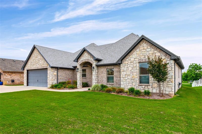 6620 Pinehurst Drive, Granbury TX 76049 - Photo 3