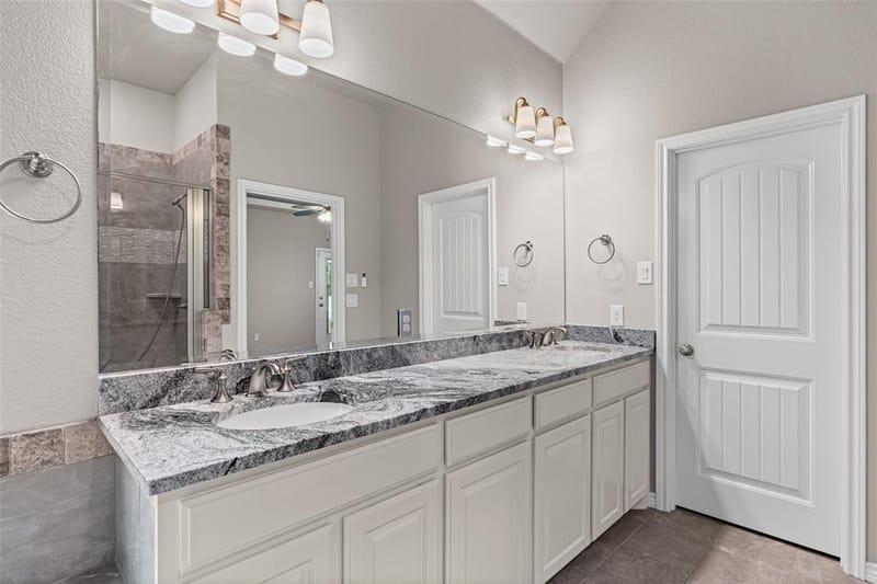 6620 Pinehurst Drive, Granbury TX 76049 - Photo 20