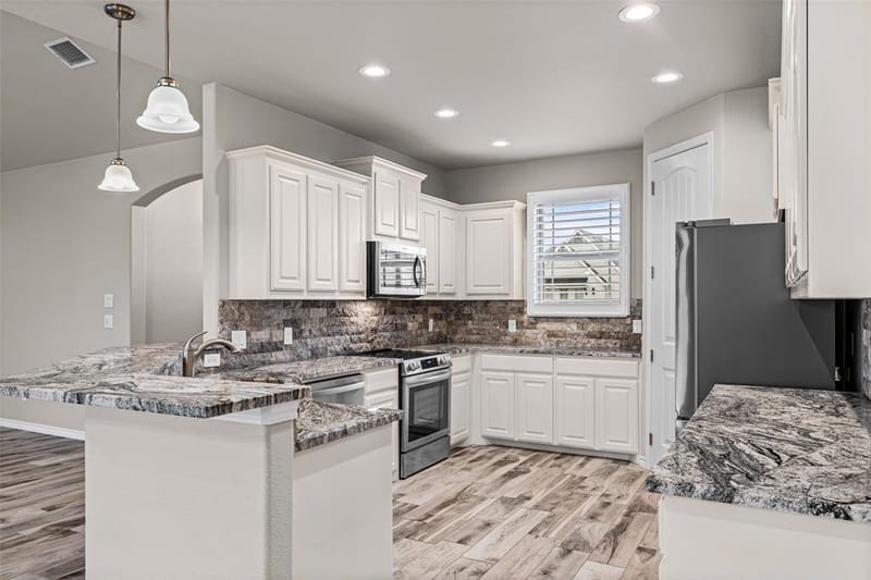 6620 Pinehurst Drive, Granbury TX 76049 - Photo 10