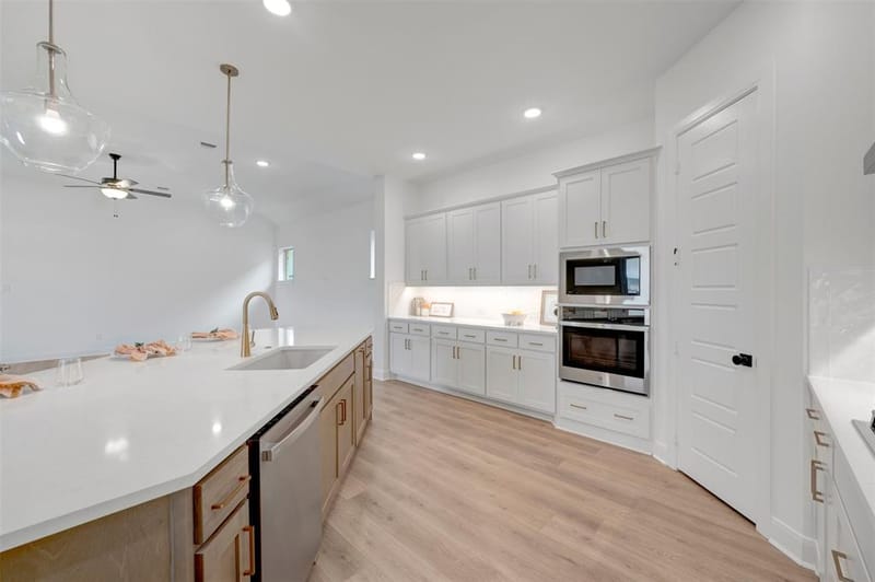 2090 Spotted Fawn Drive, Arlington TX 76005 - Photo 13