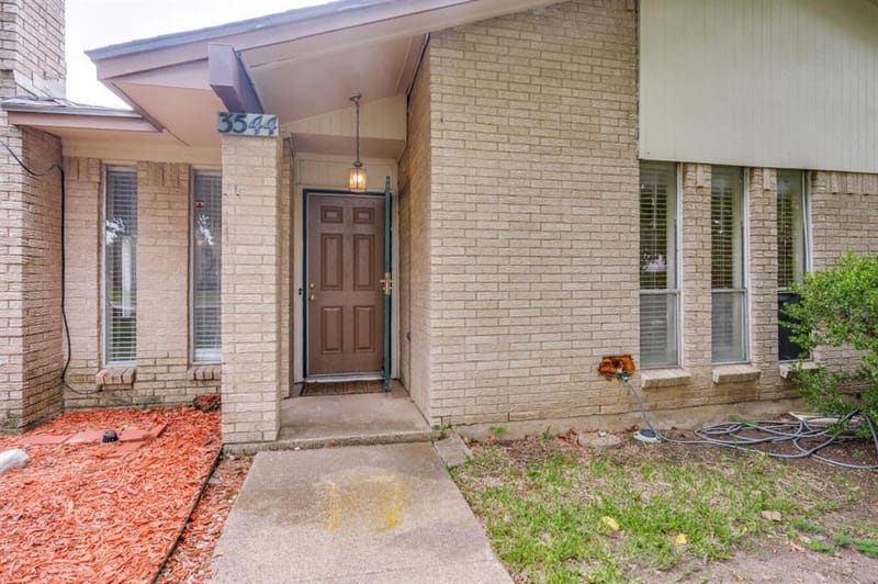 3544 Esplendor Avenue, Irving TX 75062 - Photo 2