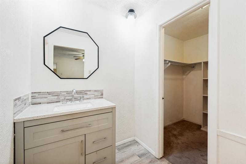 3544 Esplendor Avenue, Irving TX 75062 - Photo 14