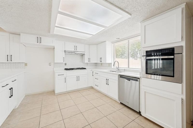 3544 Esplendor Avenue, Irving TX 75062 - Photo 11
