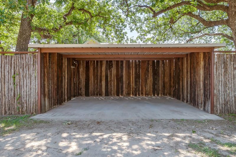 606 E Moore Street, Granbury TX 76048 - Photo 36
