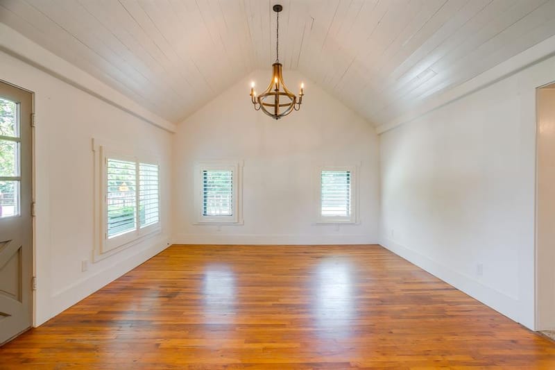 606 E Moore Street, Granbury TX 76048 - Photo 5