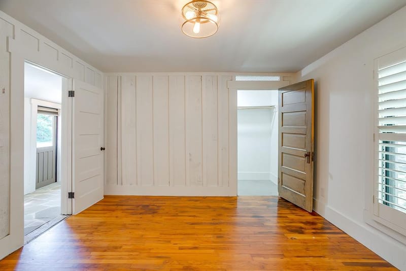 606 E Moore Street, Granbury TX 76048 - Photo 24