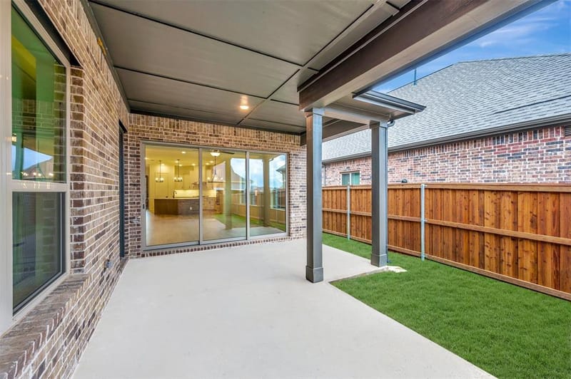 2114 Spotted Fawn Drive, Arlington TX 76005 - Photo 3