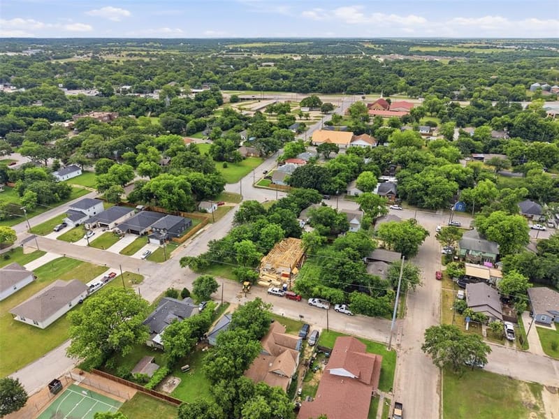 306 Royal Street, Cleburne TX 76031 - Photo 36