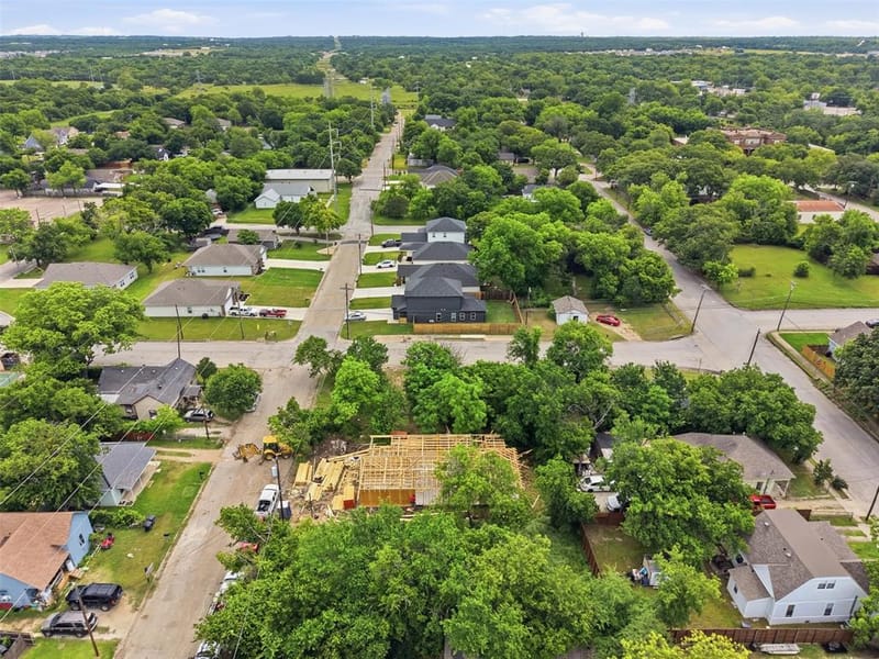 306 Royal Street, Cleburne TX 76031 - Photo 32