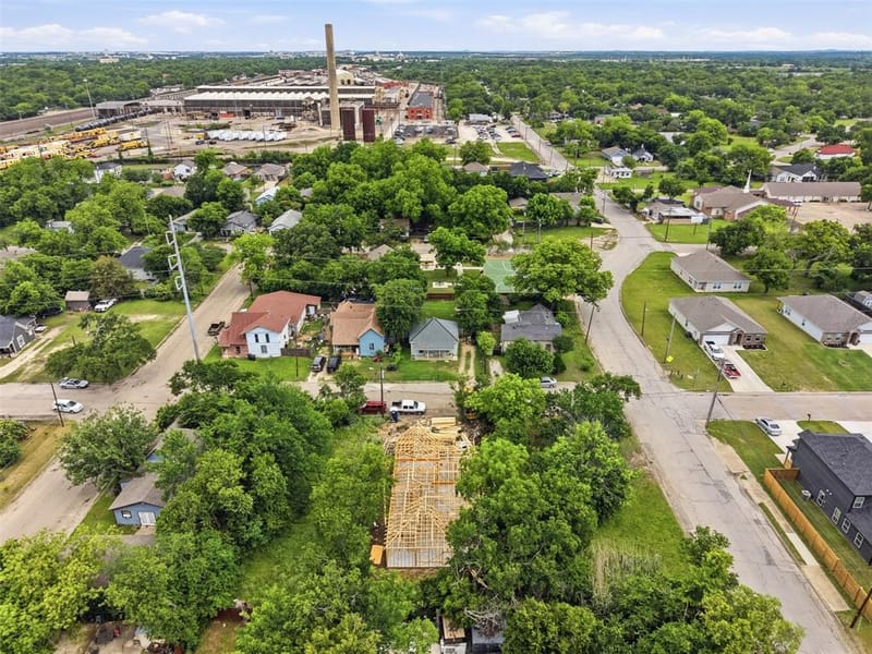 306 Royal Street, Cleburne TX 76031 - Photo 5