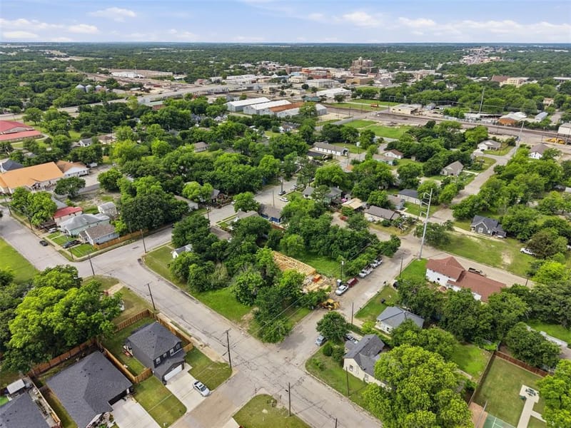 306 Royal Street, Cleburne TX 76031 - Photo 38