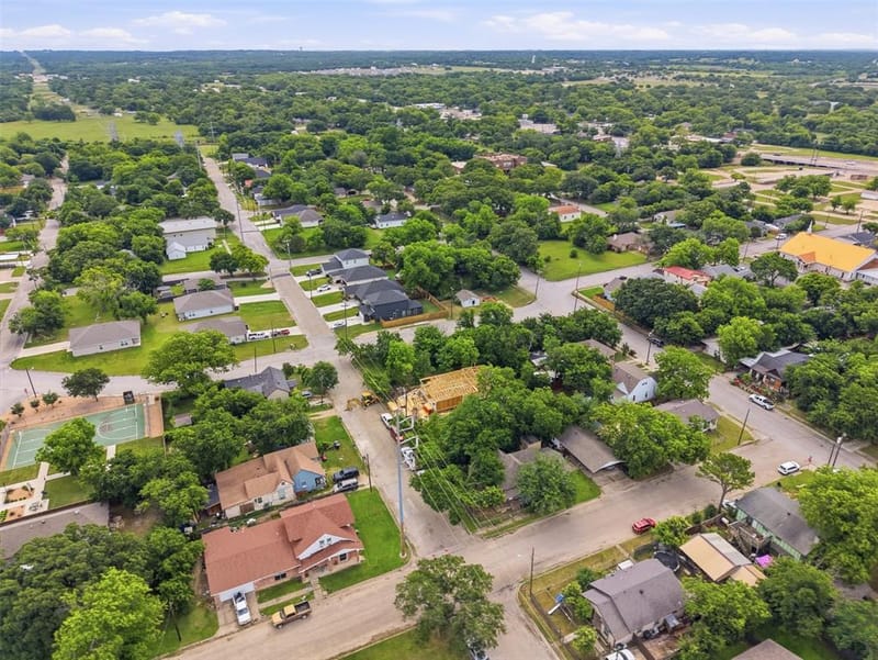 306 Royal Street, Cleburne TX 76031 - Photo 35