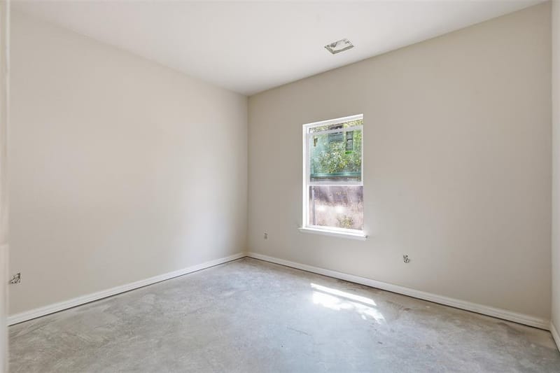 306 Royal Street, Cleburne TX 76031 - Photo 21