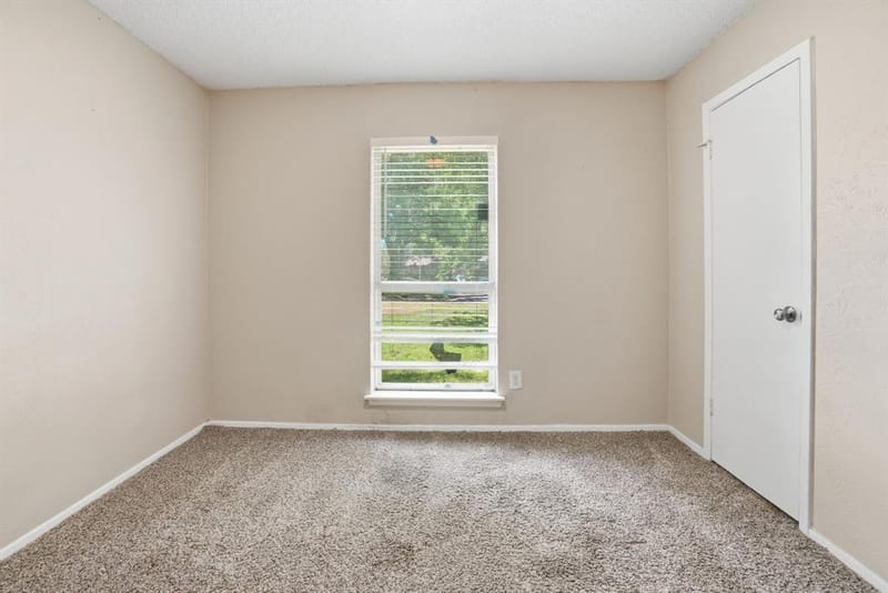 1137 Meadow Creek Court, Lancaster TX 75146 - Photo 26