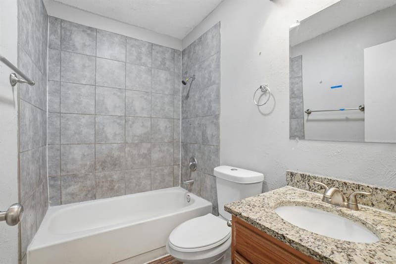 1137 Meadow Creek Court, Lancaster TX 75146 - Photo 32