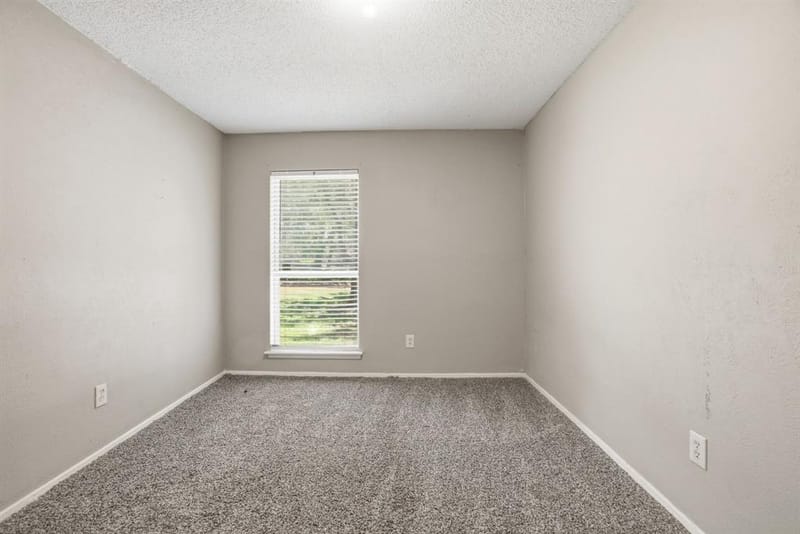 1137 Meadow Creek Court, Lancaster TX 75146 - Photo 24