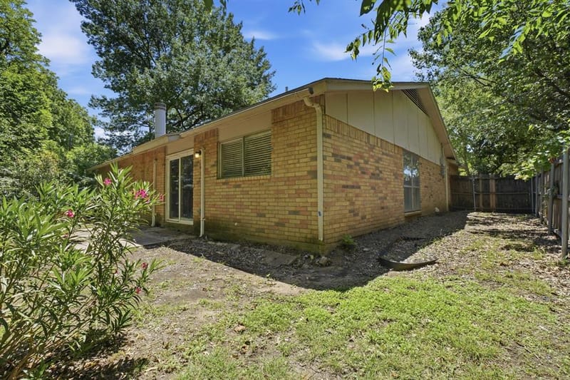 1137 Meadow Creek Court, Lancaster TX 75146 - Photo 33