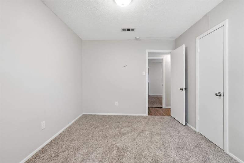 1137 Meadow Creek Court, Lancaster TX 75146 - Photo 25