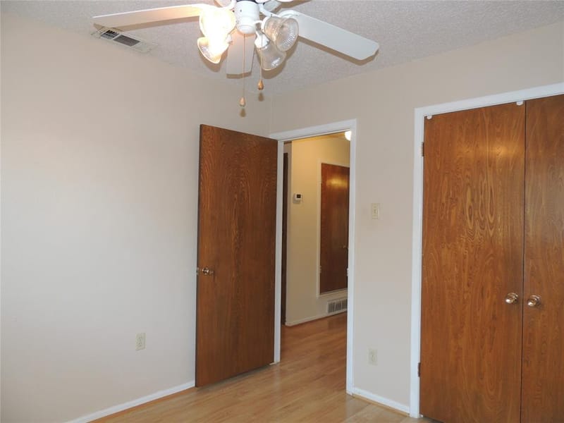 953 Meadowdale Circle, Garland TX 75043 - Photo 27