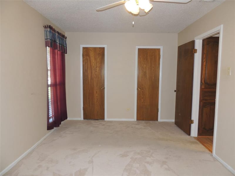 953 Meadowdale Circle, Garland TX 75043 - Photo 22