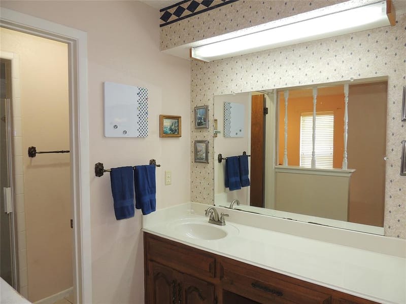 953 Meadowdale Circle, Garland TX 75043 - Photo 20