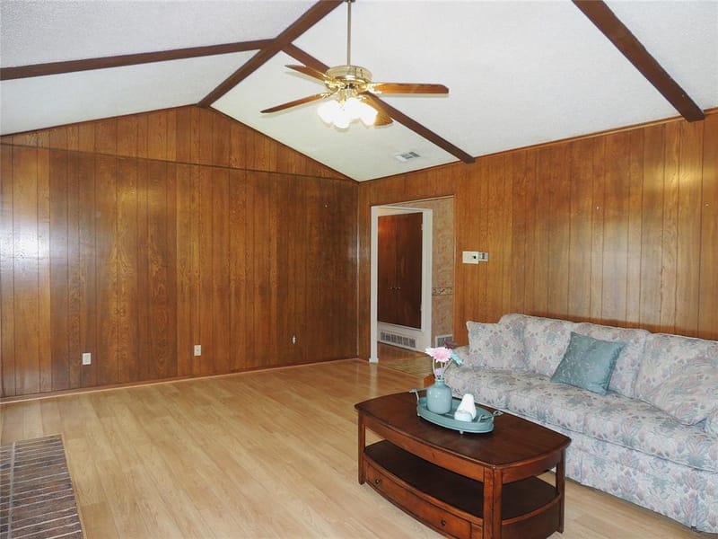 953 Meadowdale Circle, Garland TX 75043 - Photo 10