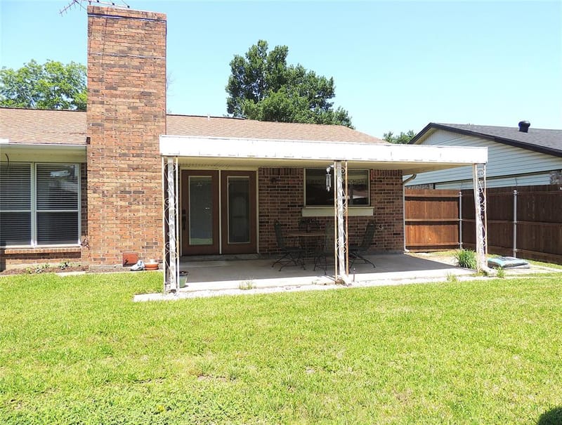 953 Meadowdale Circle, Garland TX 75043 - Photo 35