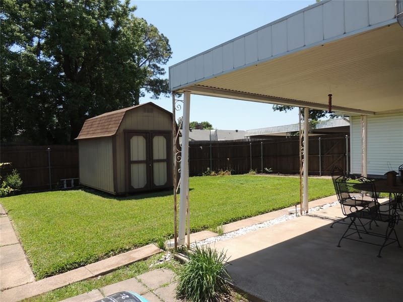 953 Meadowdale Circle, Garland TX 75043 - Photo 31
