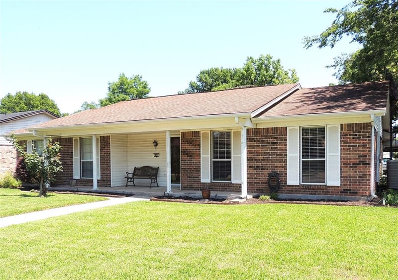 953 Meadowdale Circle, Garland TX 75043 - Photo 4