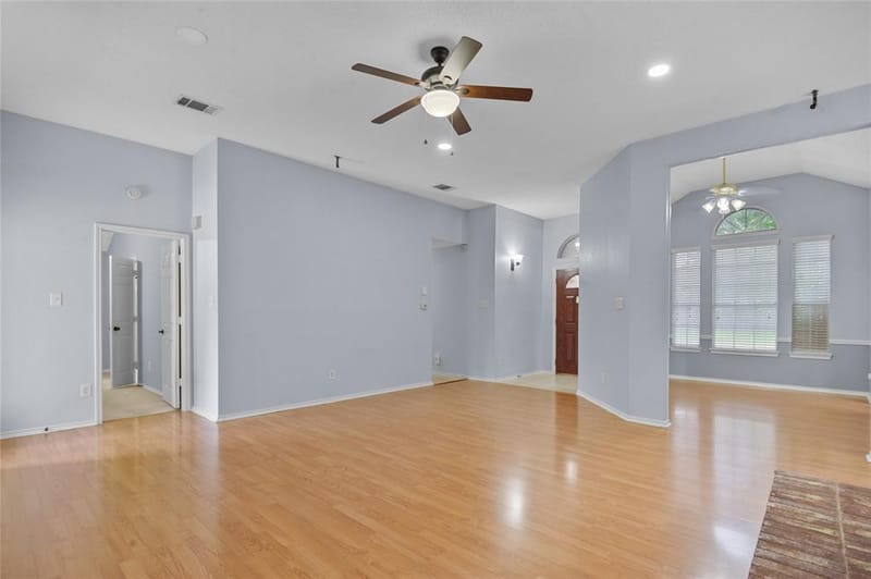 2726 Crosslands Drive, Garland TX 75040 - Photo 6